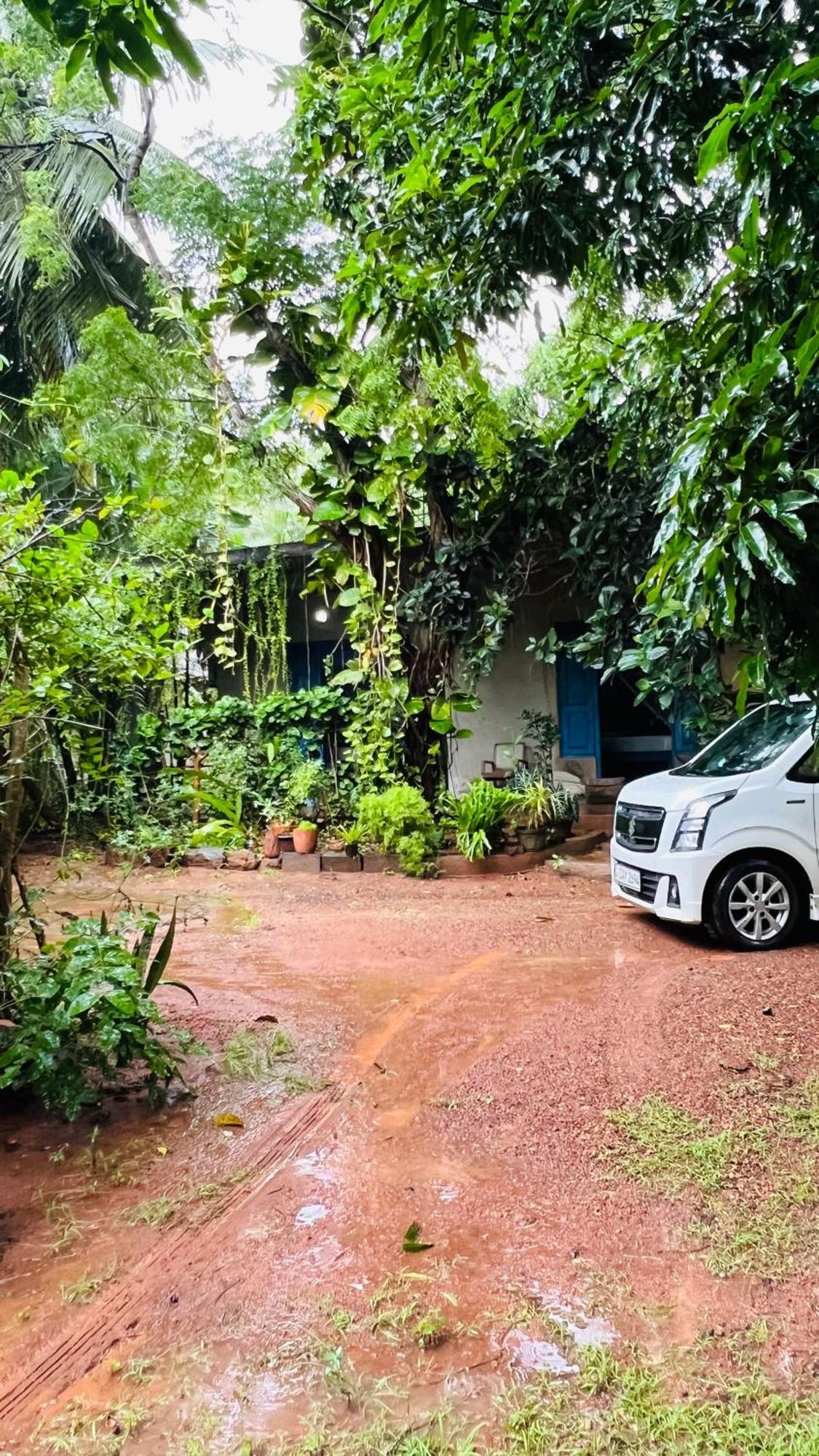 Kataragama Homestay Esterno foto