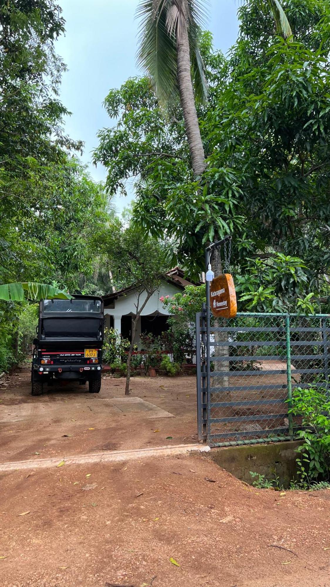 Kataragama Homestay Esterno foto