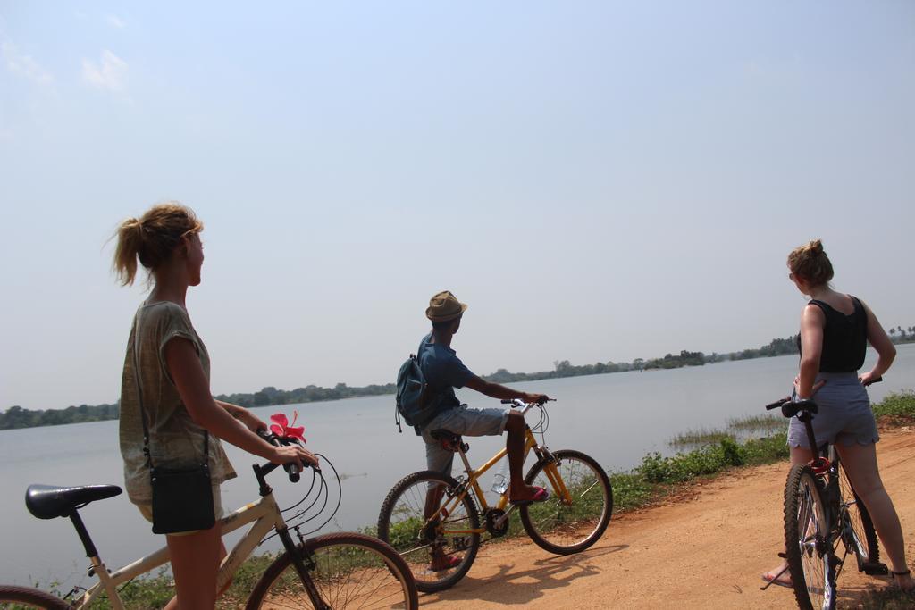 Kataragama Homestay Esterno foto